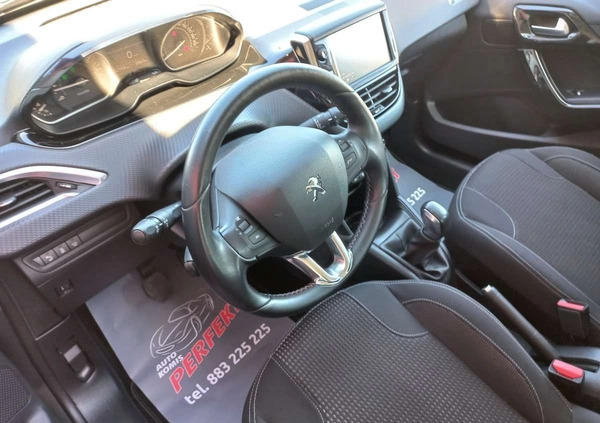 Peugeot 208 cena 37900 przebieg: 52000, rok produkcji 2017 z Łochów małe 232